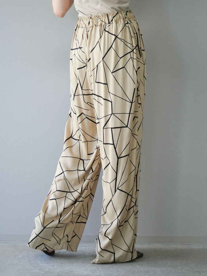 [予約]ビスコースサテンプリントタックイージーパンツ/ベージュ