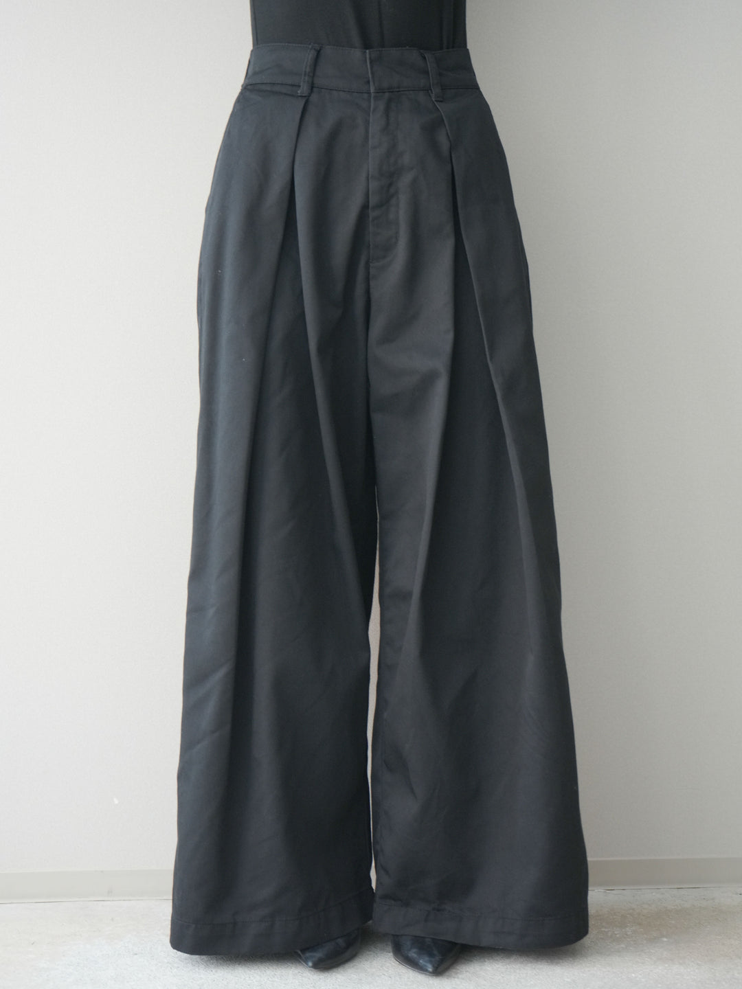 [予約]ツイルタックチノワイドパンツ/black