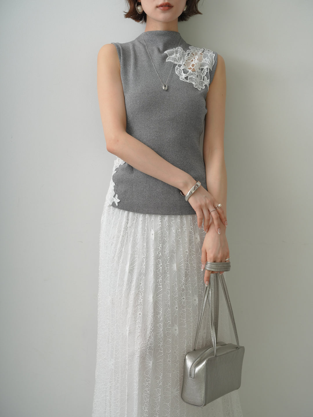 [予約]サイドレースノースリモックニットトップス/gray