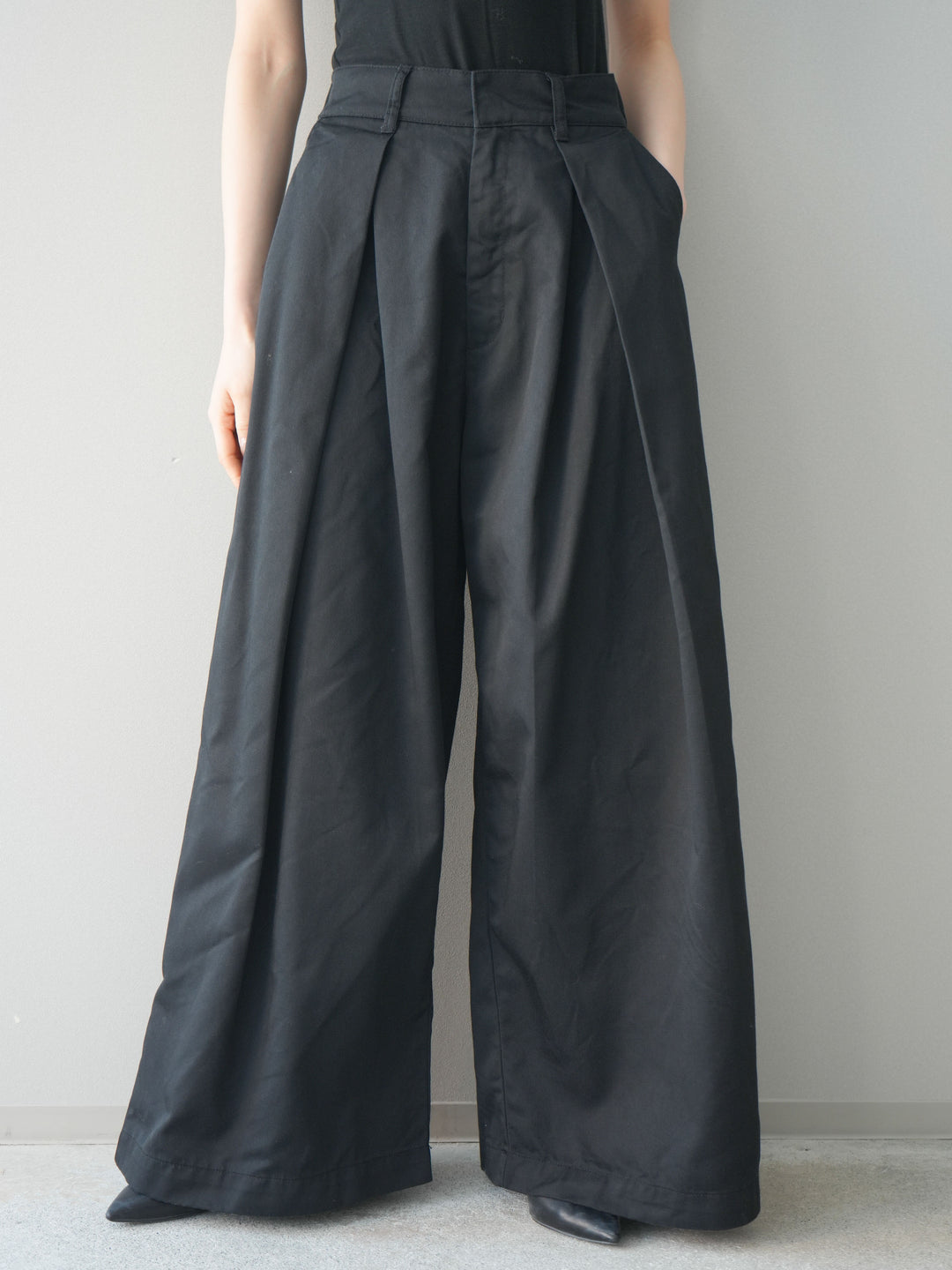 [予約]ツイルタックチノワイドパンツ/black