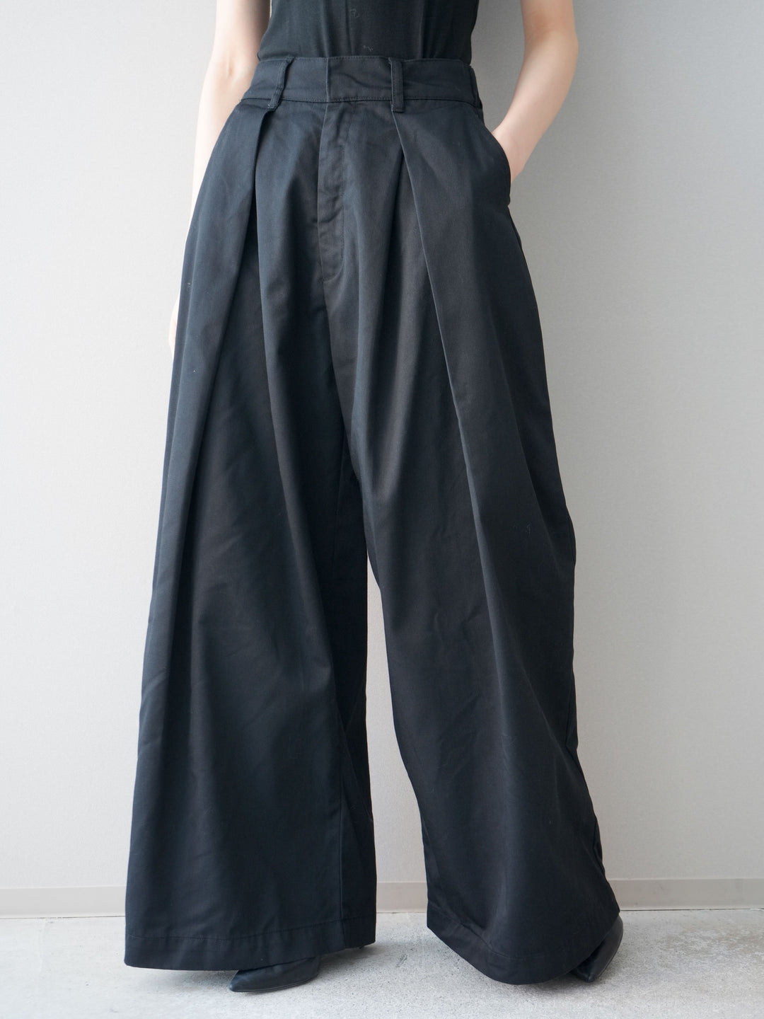 [予約]ツイルタックチノワイドパンツ/black