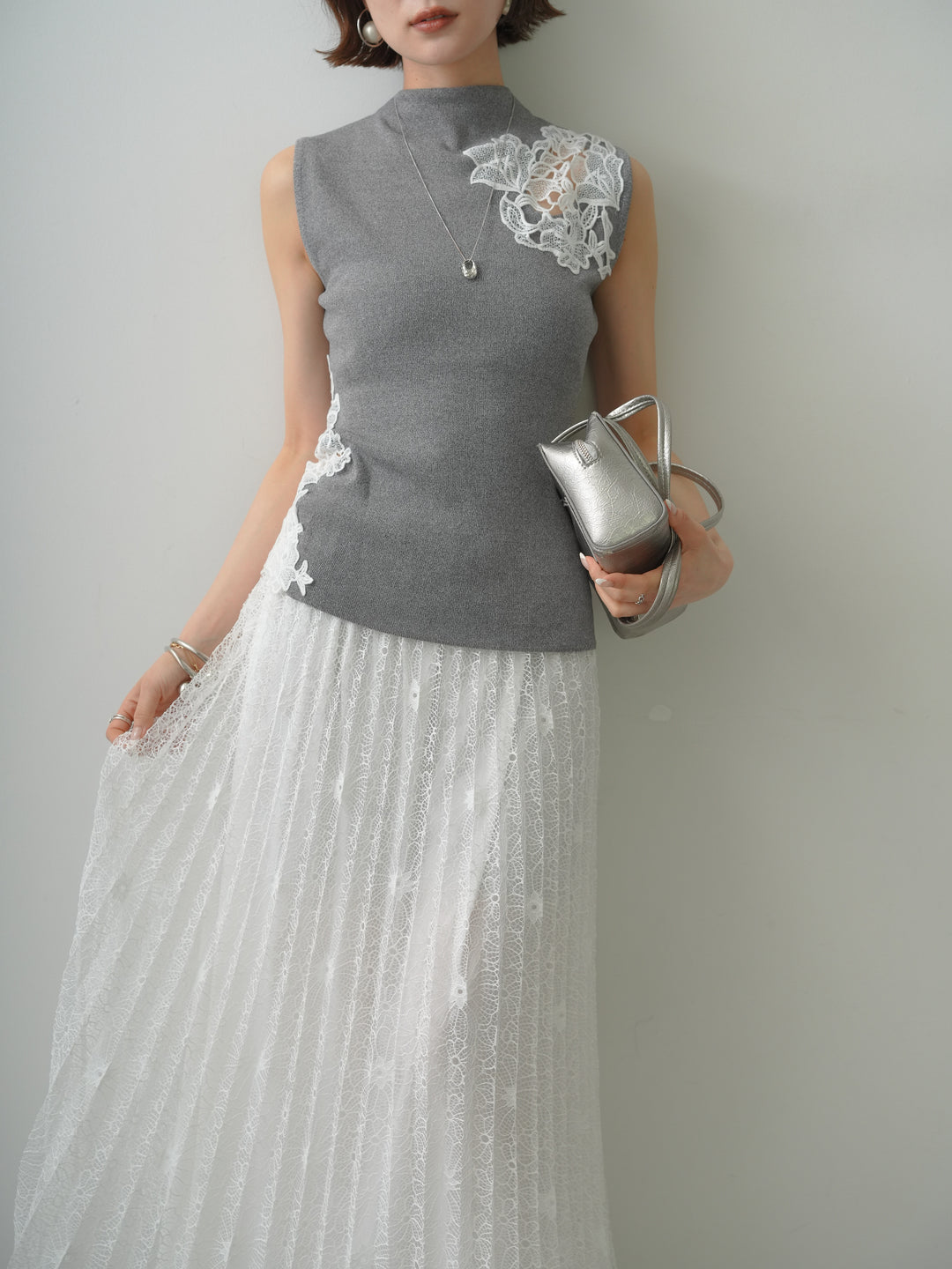 [予約]サイドレースノースリモックニットトップス/gray