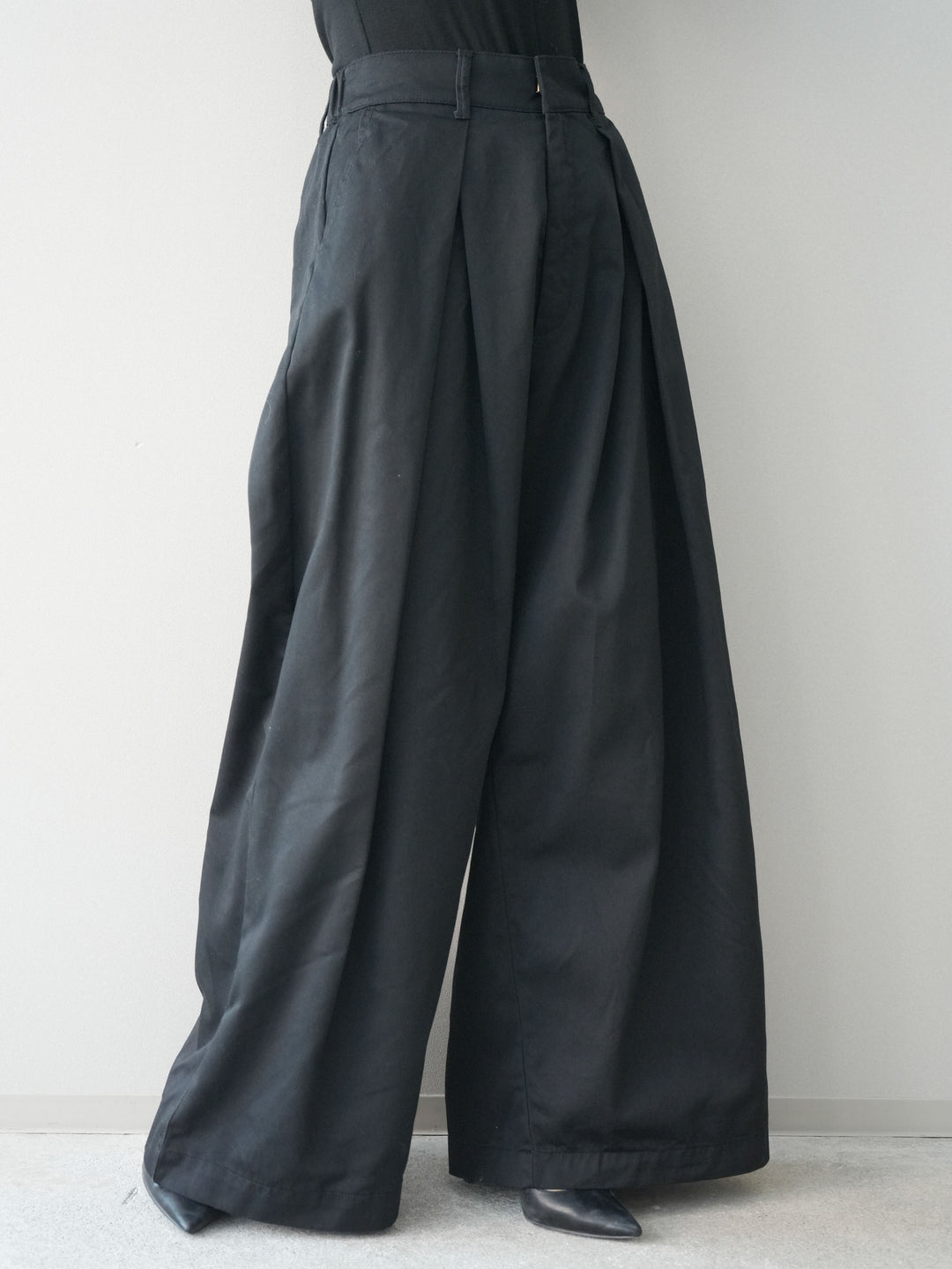 [予約]ツイルタックチノワイドパンツ/black