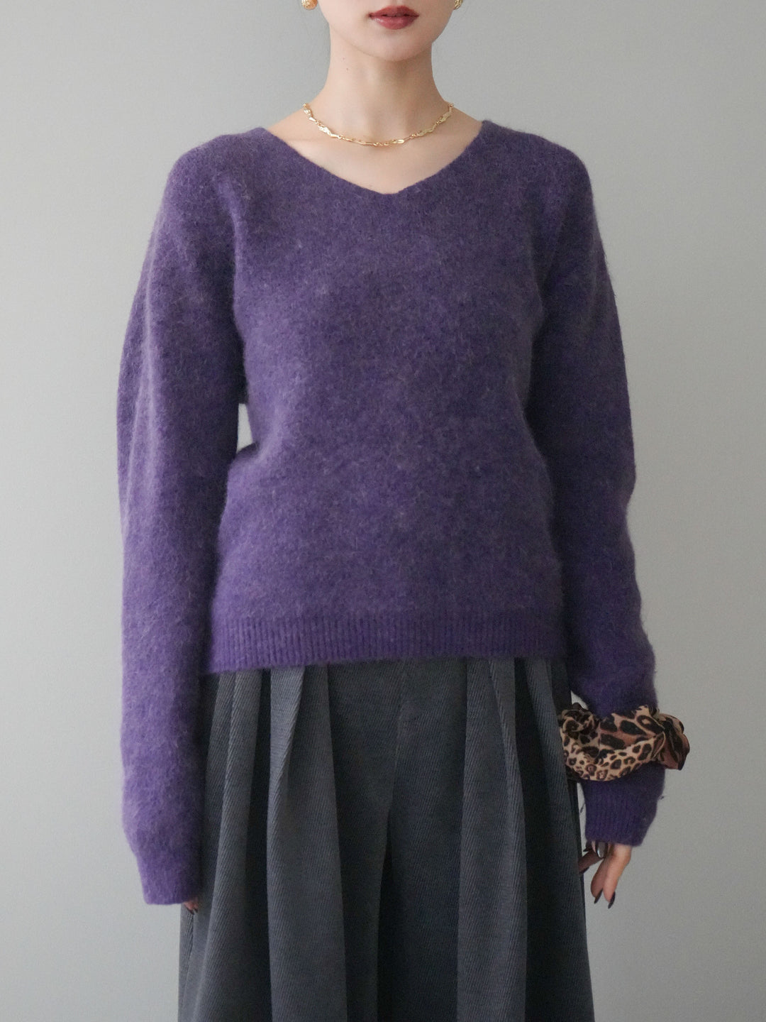 [予約]シュシュ付きアンゴラタッチVネックニットプルオーバー/purple
