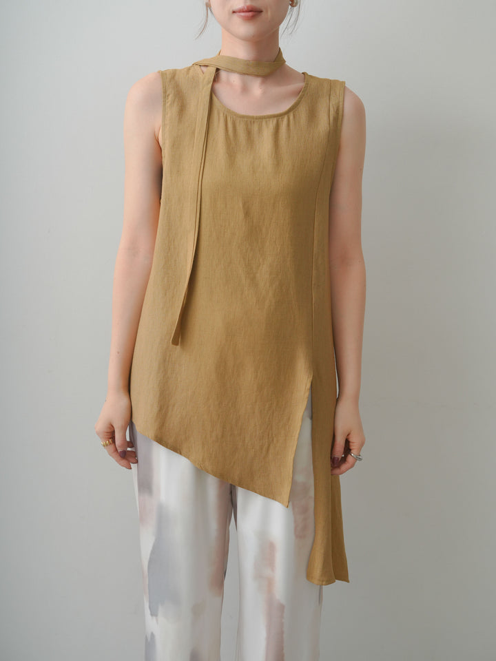 [予約]タイ付アシメヘムノースリトップス/beige