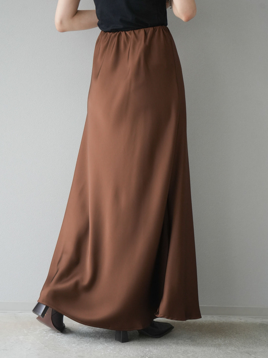 [予約]リラックスサテンナロースカート/モカ