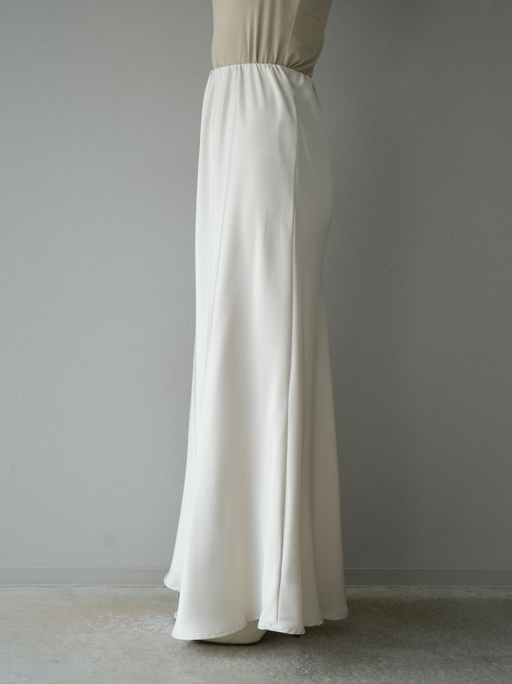 【預購】寬鬆緞面窄裙/象牙白