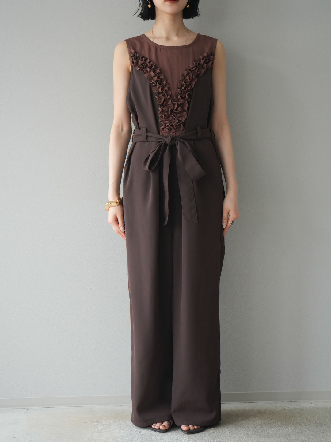 [預購] 荷葉邊設計連身褲/棕色