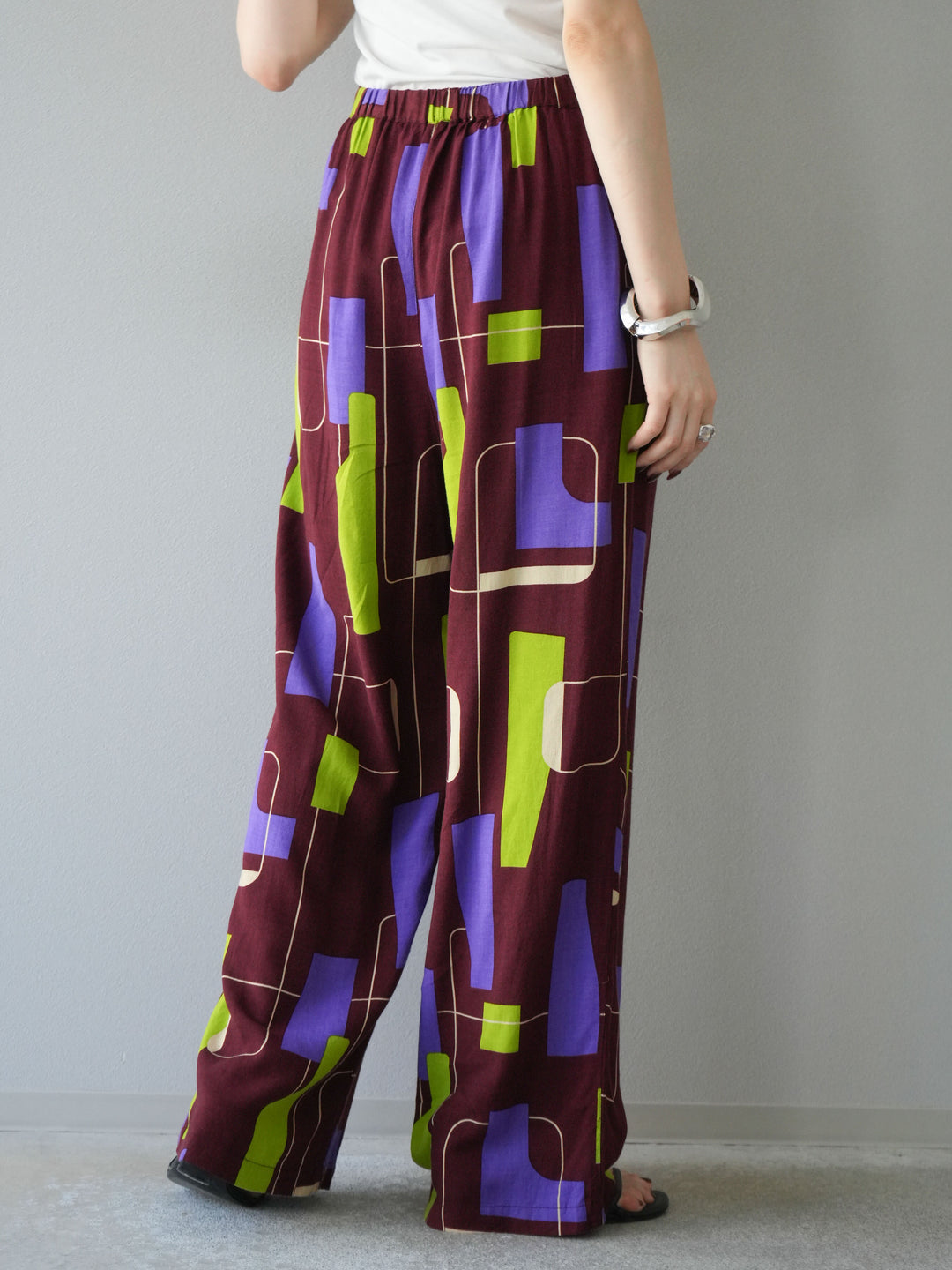 [予約]レーヨンフレックススラブレトロ柄ストレートパンツ/ワイン