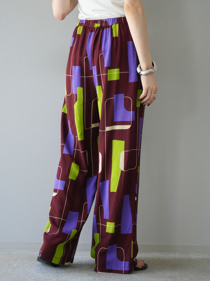 [予約]レーヨンフレックススラブレトロ柄ストレートパンツ/ワイン