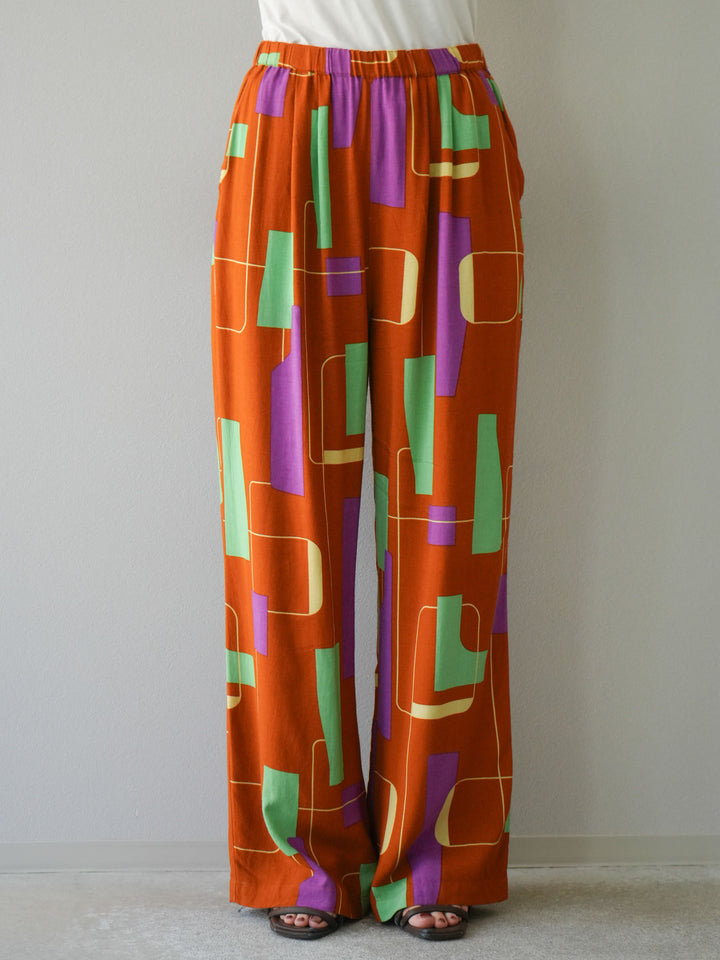 [予約]レーヨンフレックススラブレトロ柄ストレートパンツ/ブラウン