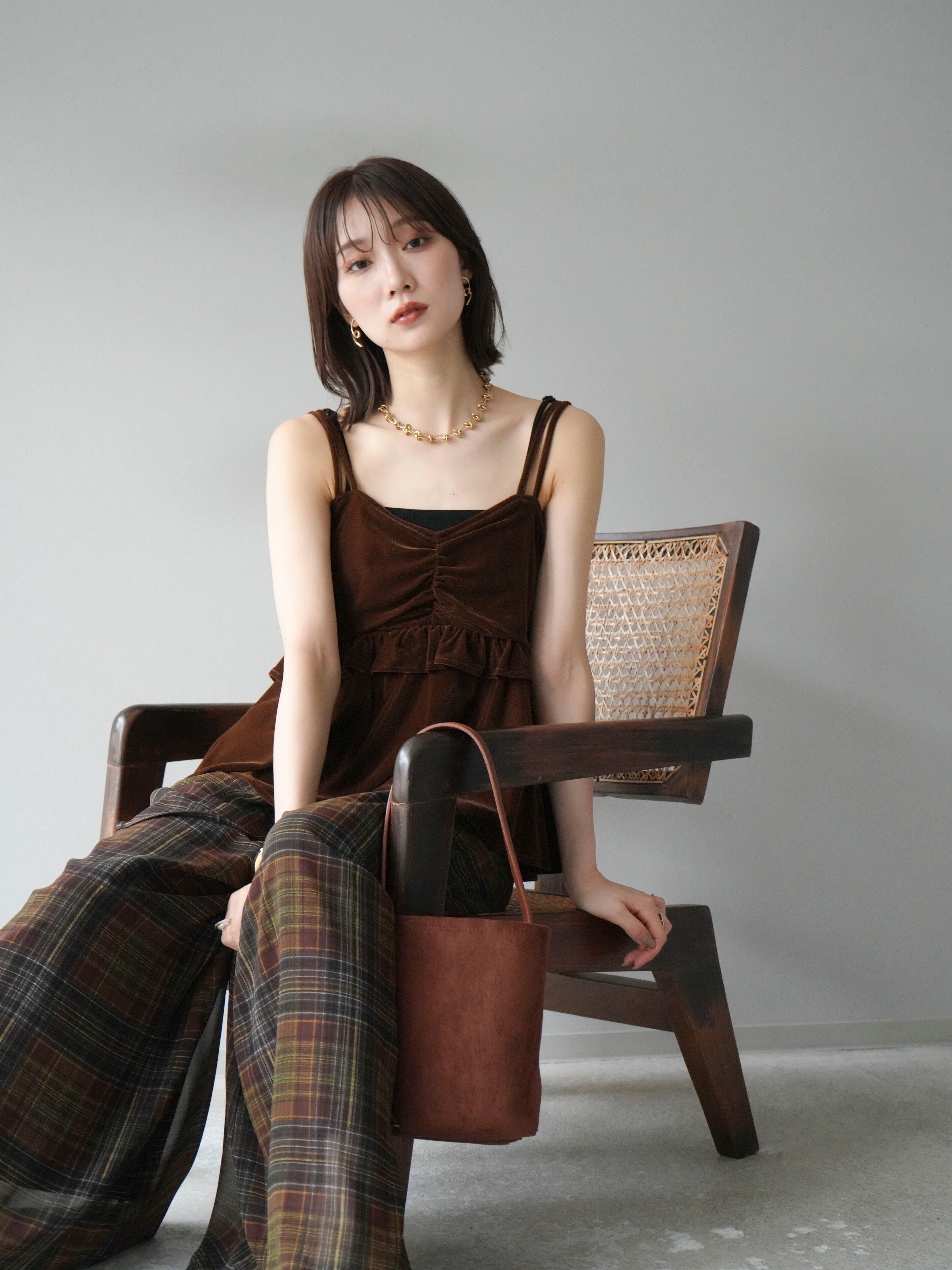 予約]ベロアフリルビスチェ/ブラウン – Lumier