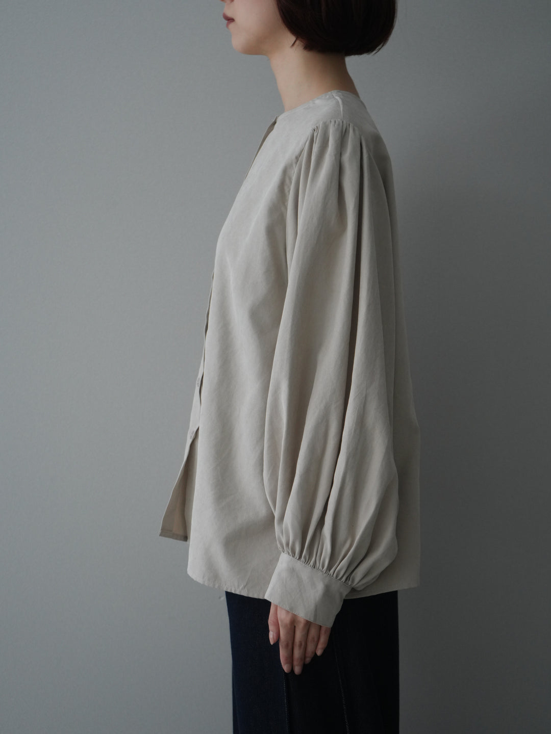 [予約]2WAYピーチスキンボリュームスリーブブラウス/greige