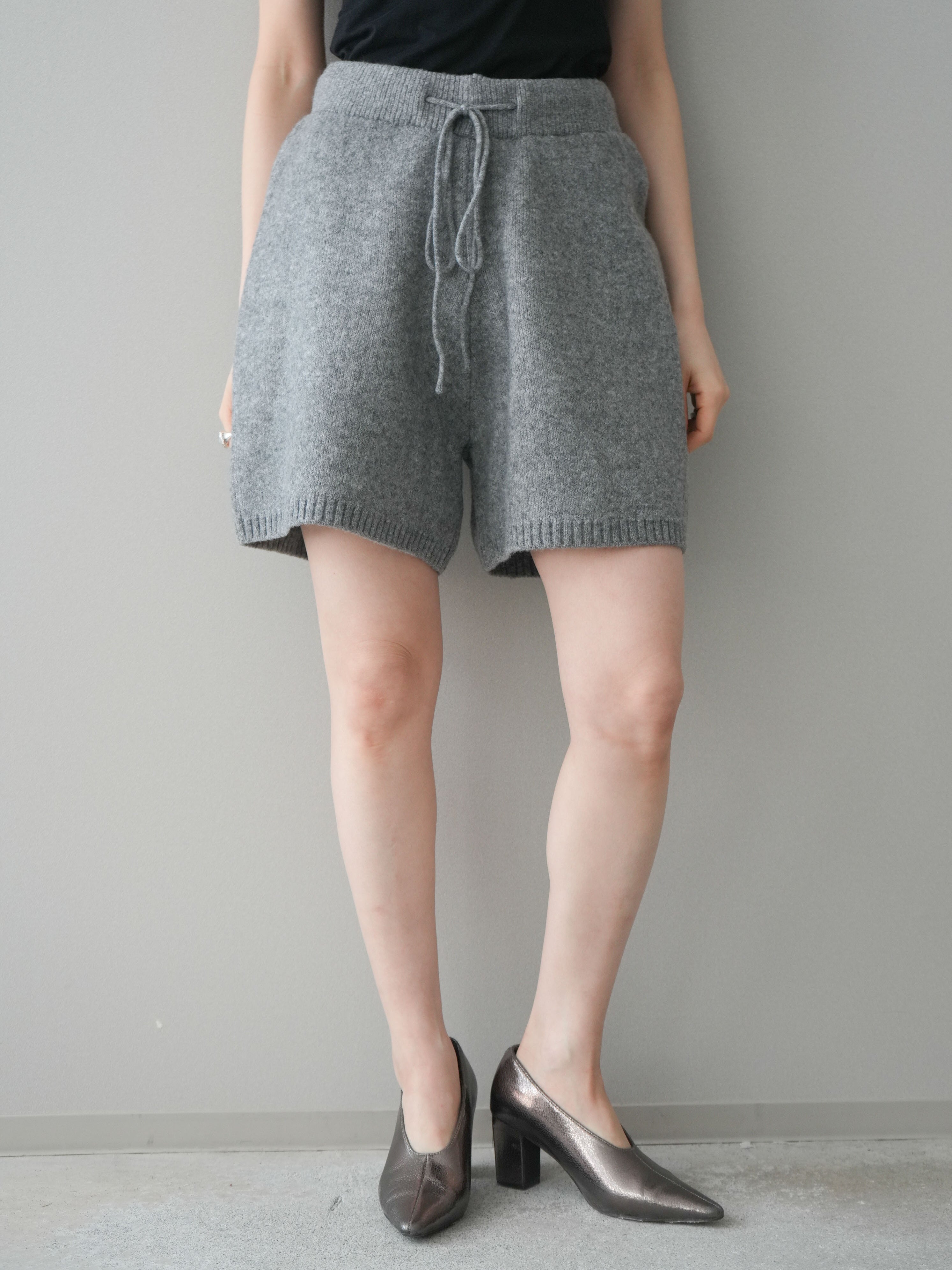予約]メランジニットショートパンツ/gray – Lumier