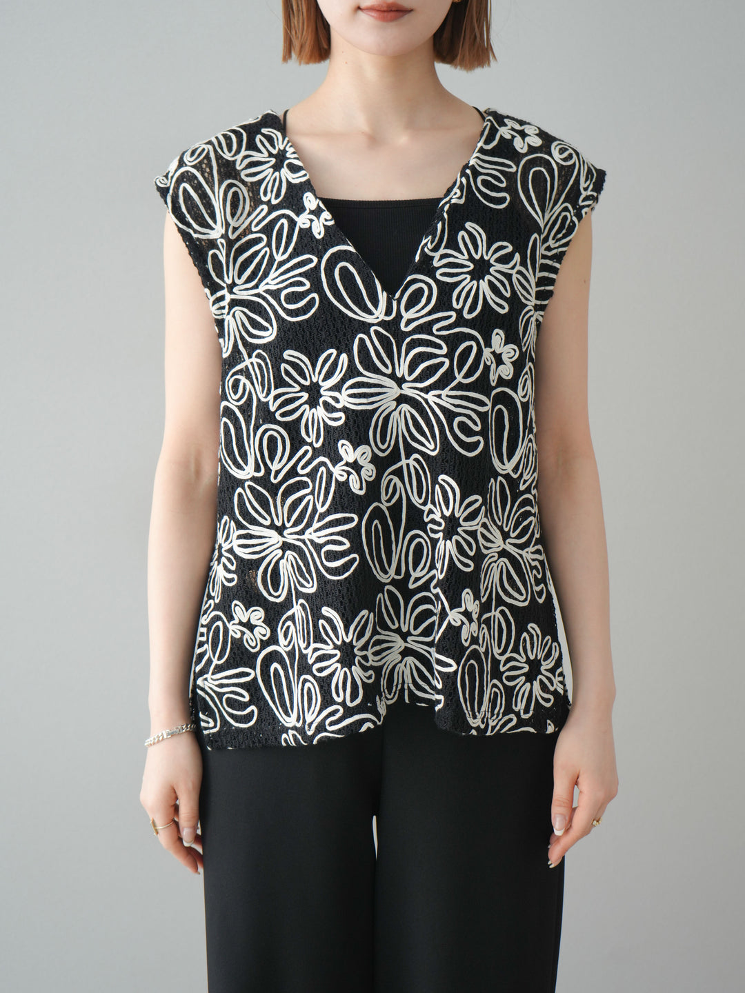 [予約]メッシュコード刺繍ベスト/ブラック