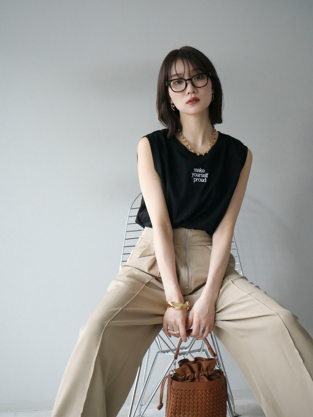 [予約]ロゴ刺繍ノースリートップス/ブラック