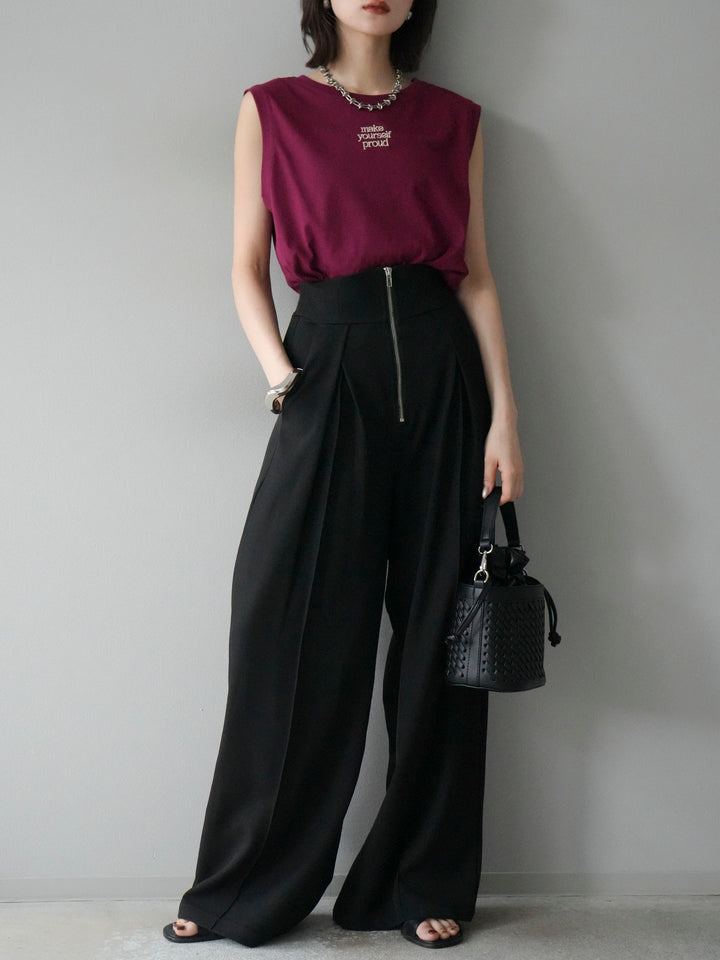 [予約]ロゴ刺繍ノースリートップス/ボルドー