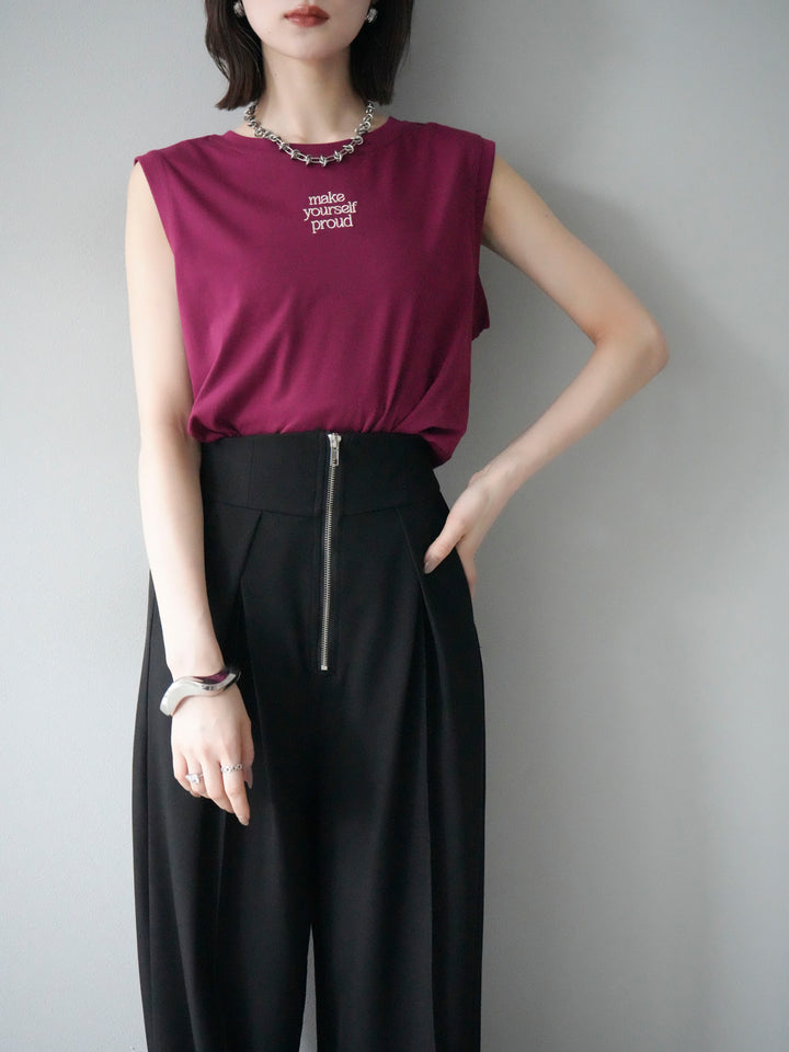 [予約]ロゴ刺繍ノースリートップス/ボルドー