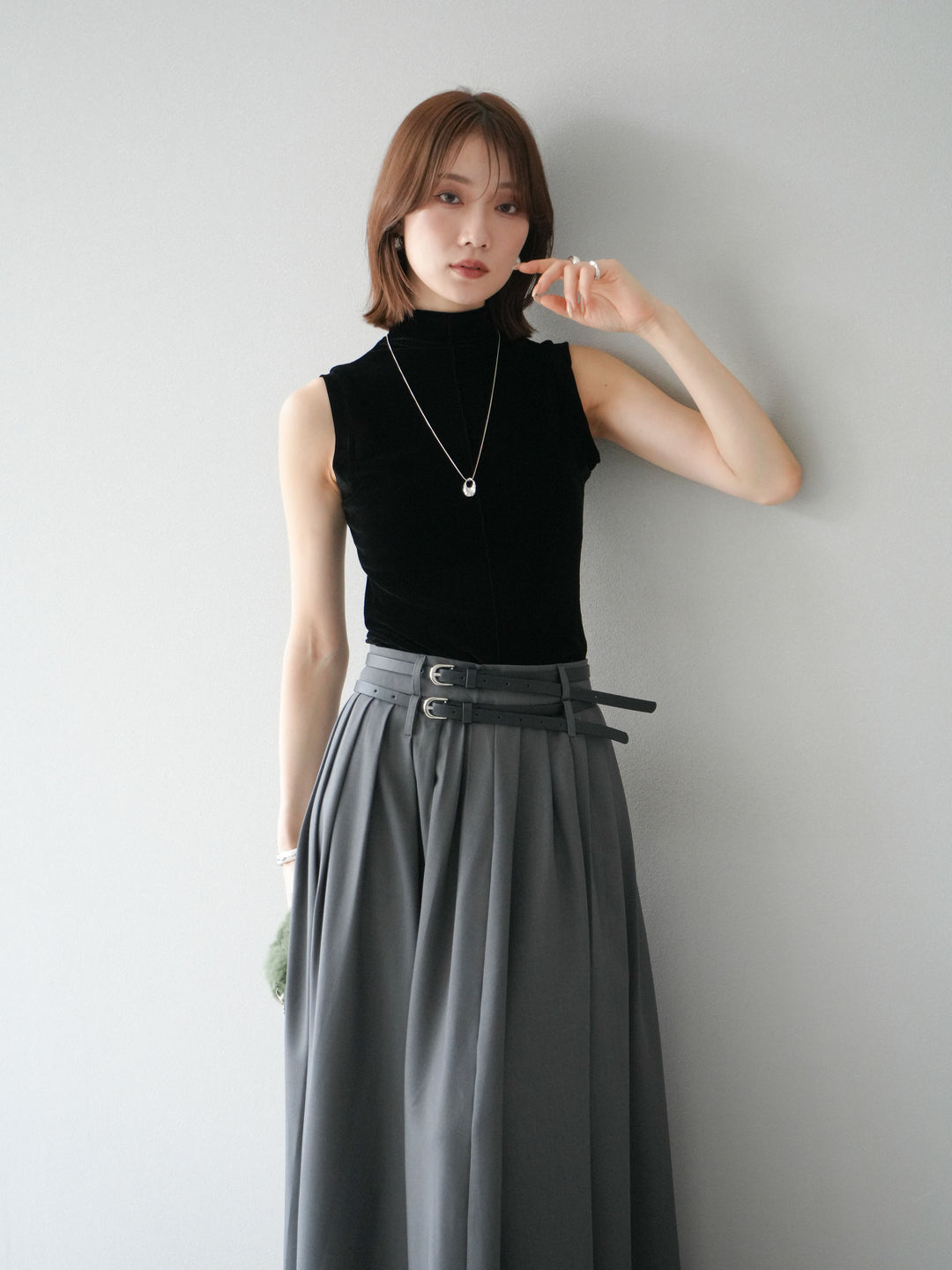 [SET]シアーベロアプチネックノースリーブトップス+選べるアクセセット(2set)