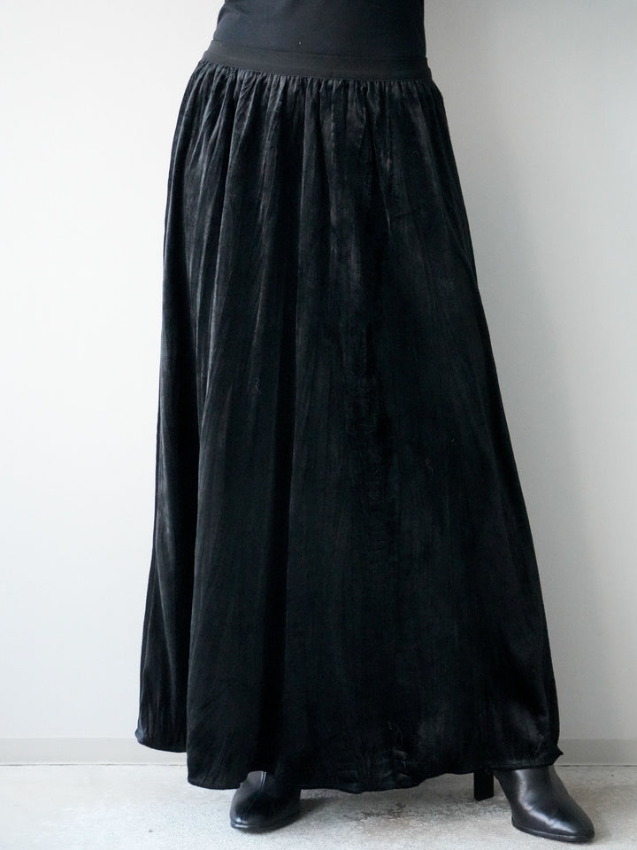 [予約]ワッシャーベロアプリーツスカート/black