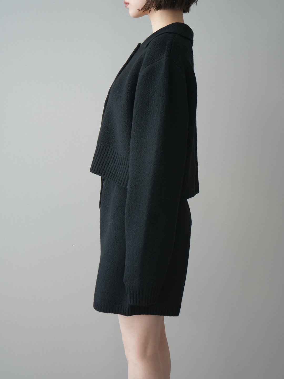 [予約]メランジニット襟付きクロップドカーディガン/black