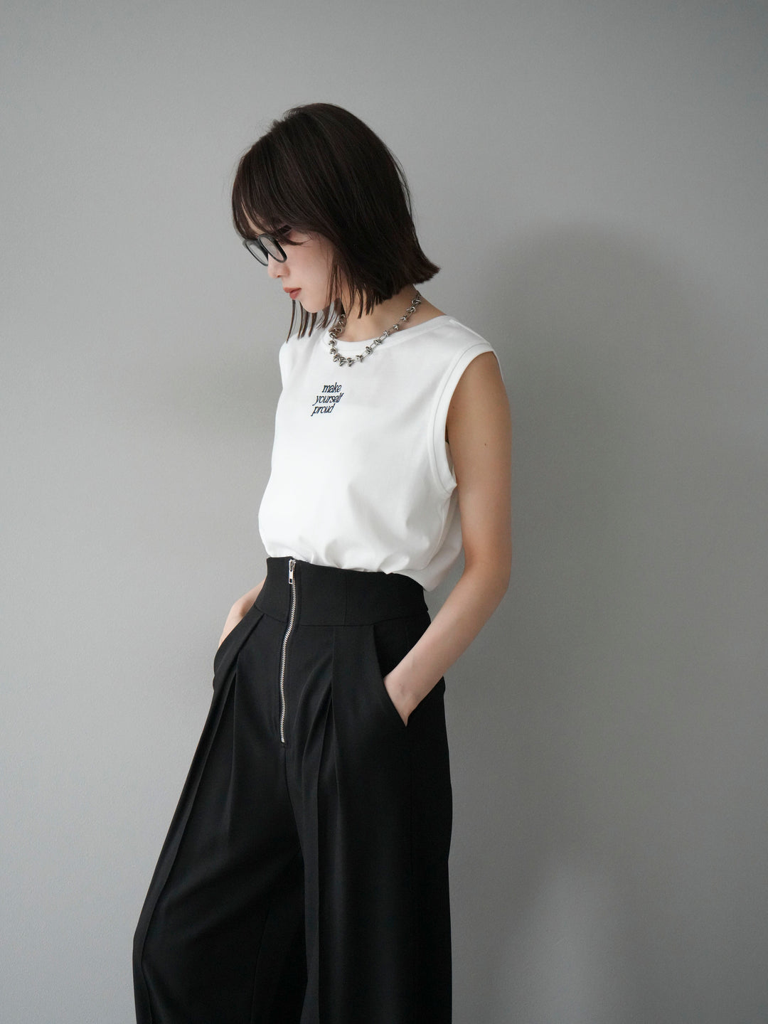 [予約]ロゴ刺繍ノースリートップス/オフ