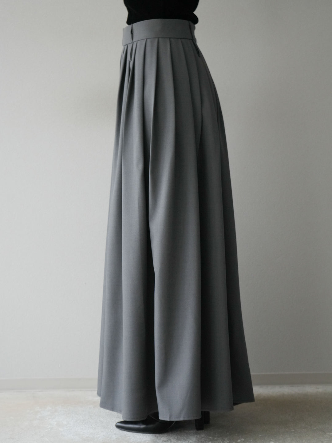 [予約]エステルプリーツスリットスカート/グレー