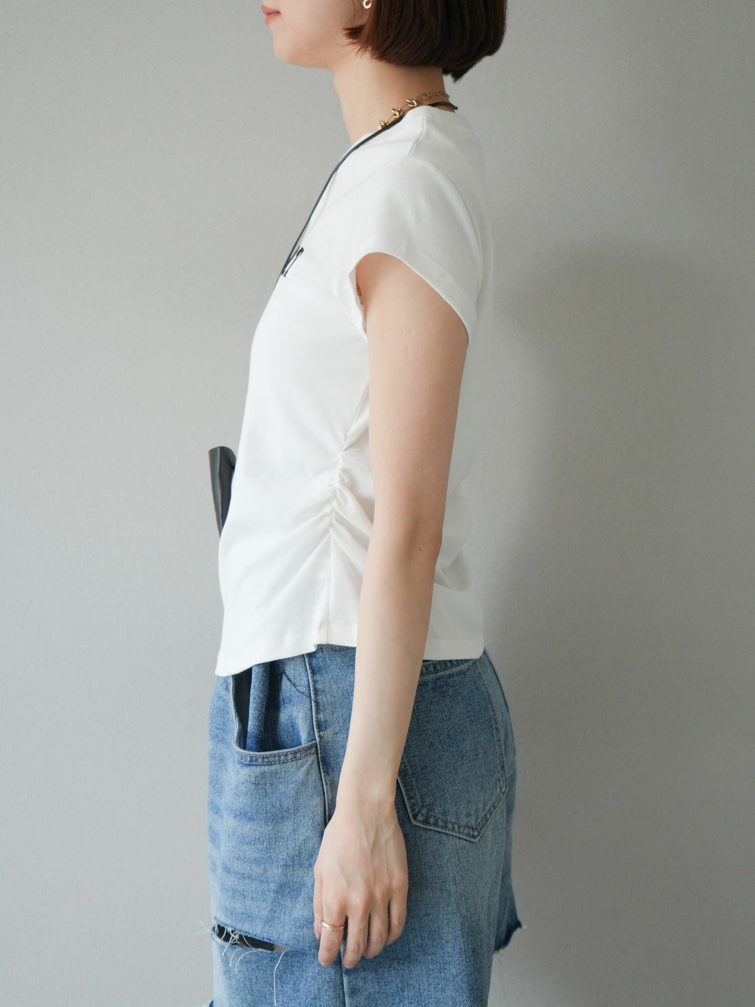 [予約]刺繍ロゴTシャツ＆レザーポーチネックレスSET /ホワイト