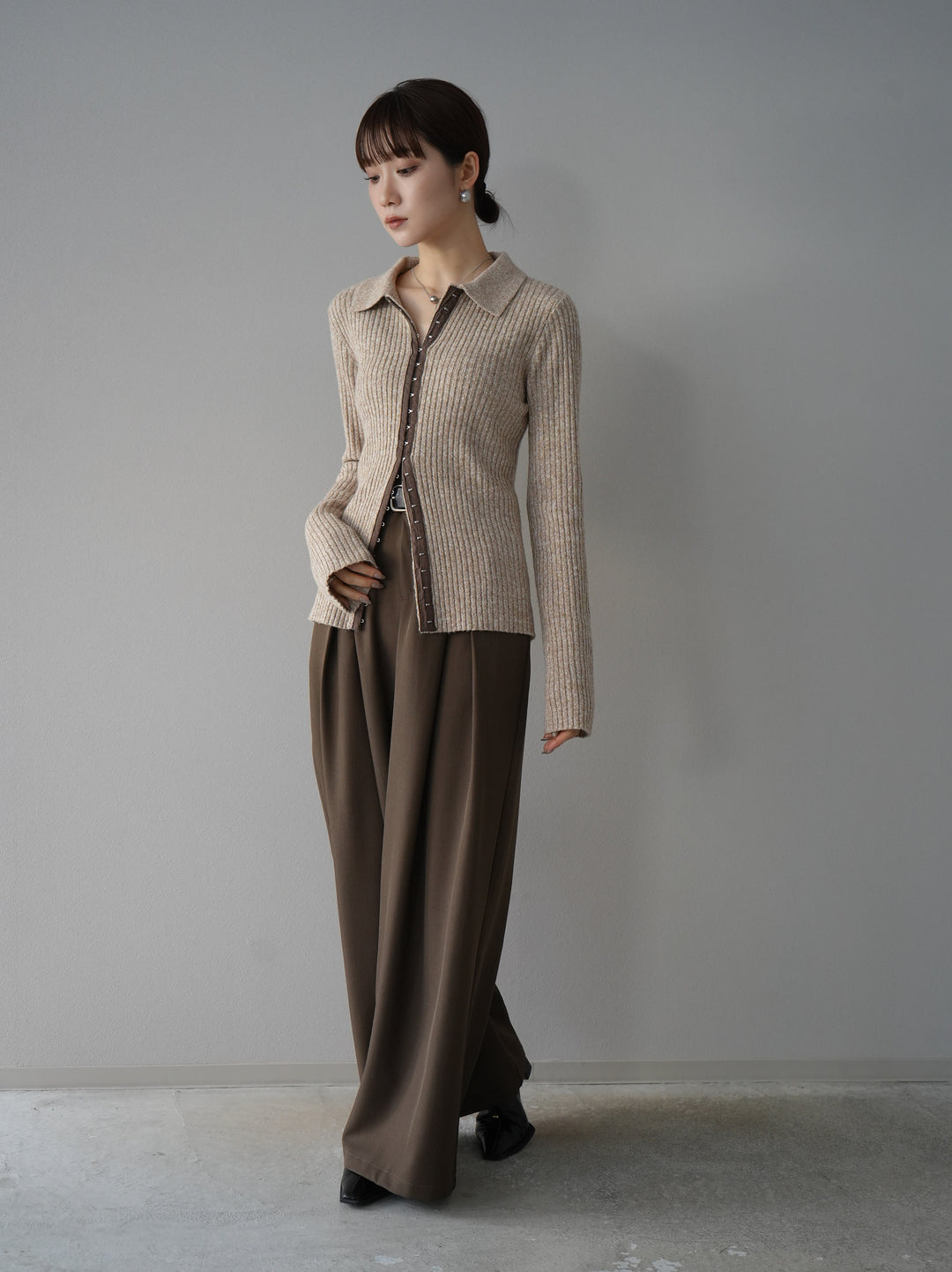 【預訂】皮帶設計收腰寬褲/摩卡