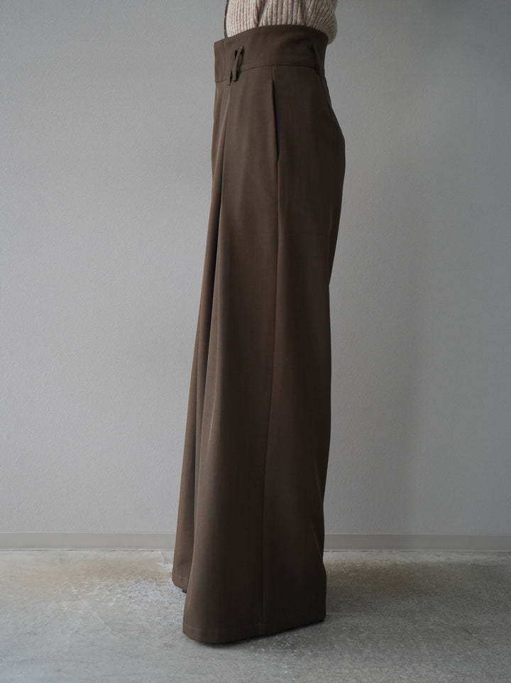 【預訂】皮帶設計收腰寬褲/摩卡