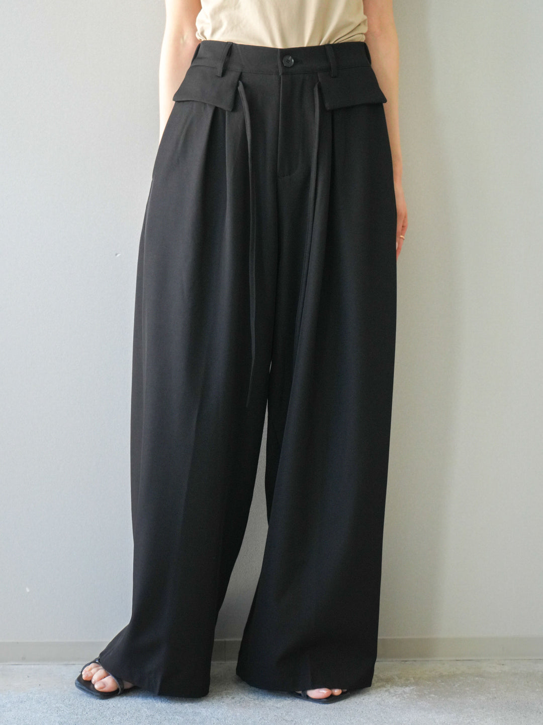 [予約]ドロストデザインワイドスラックス/black
