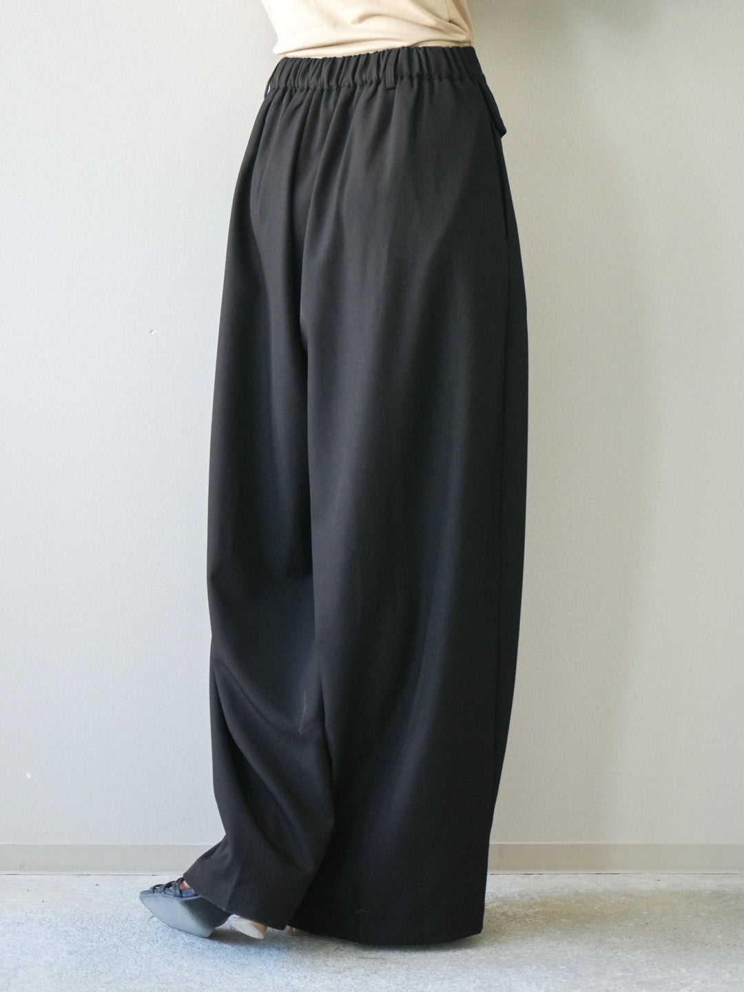 [予約]ドロストデザインワイドスラックス/black