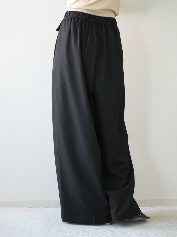 [予約]ドロストデザインワイドスラックス/black