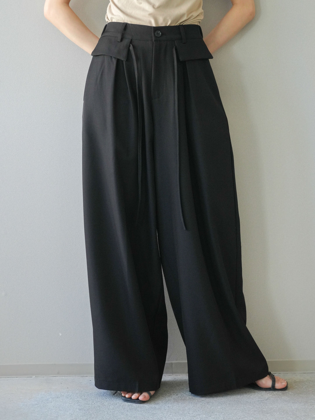 [予約]ドロストデザインワイドスラックス/black
