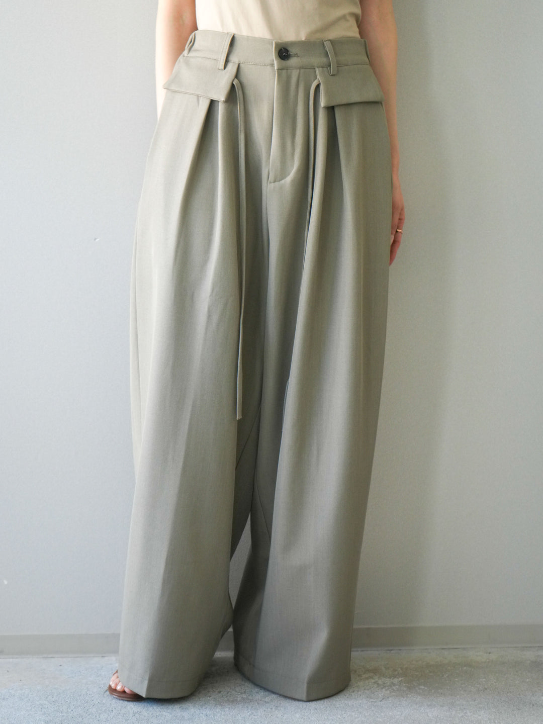 [予約]ドロストデザインワイドスラックス/gray