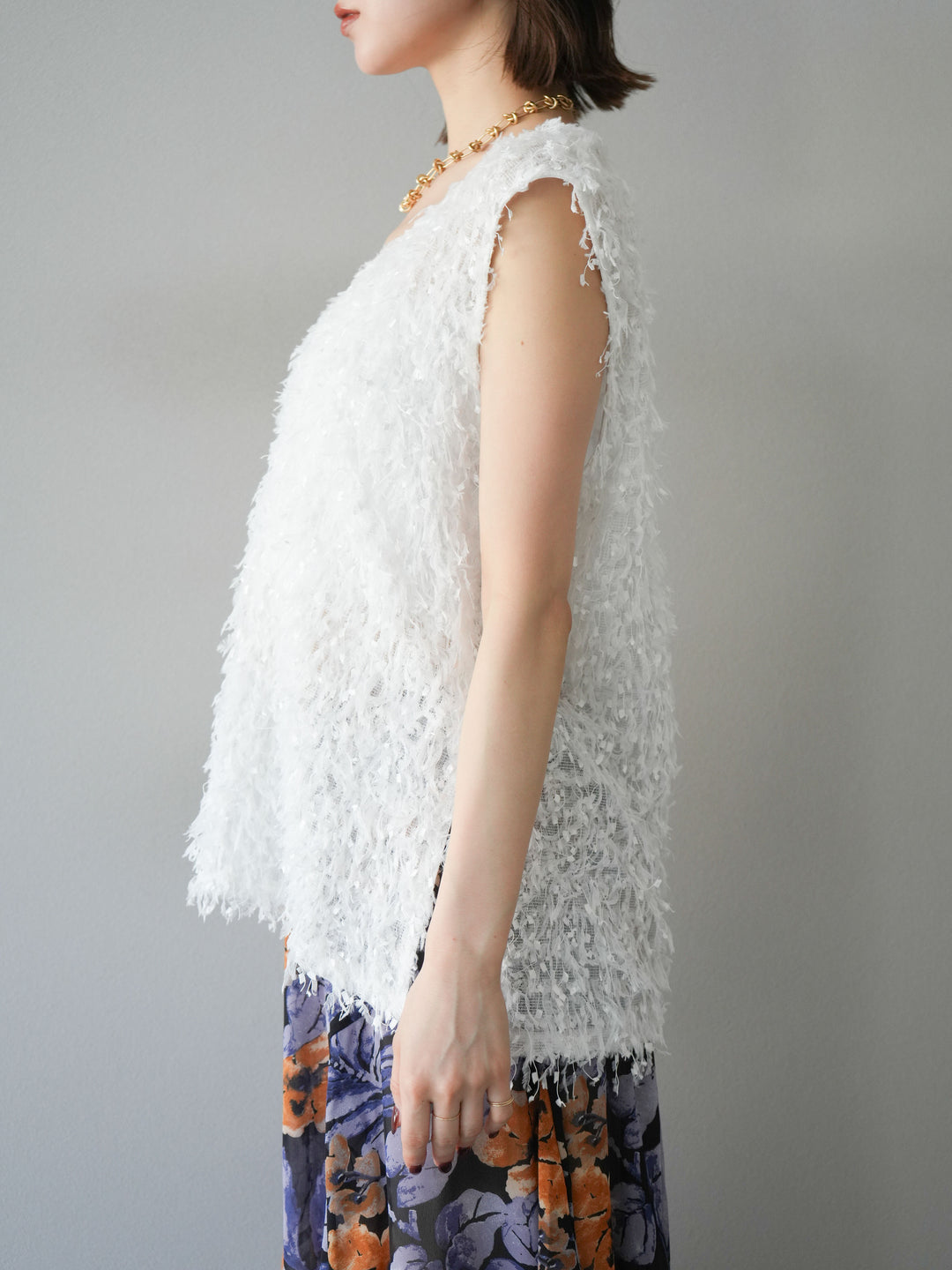 [予約]フェザーVネックベスト/ホワイト