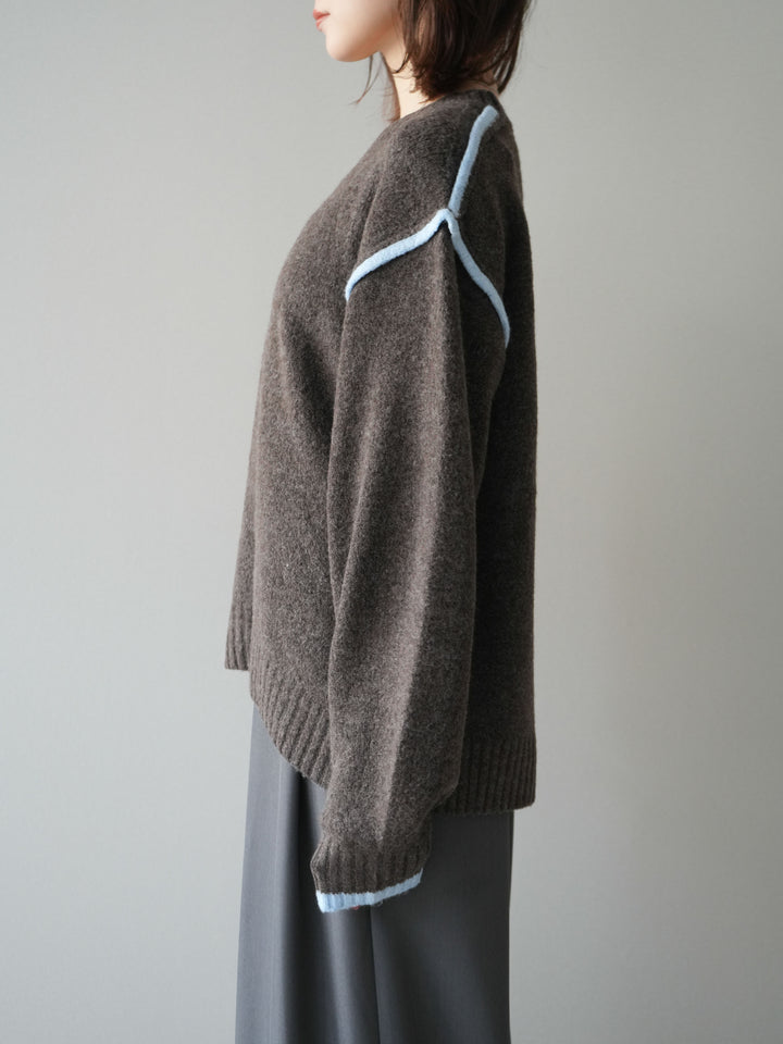 [予約]バイカラーパイピングニットプルオーバー/brown