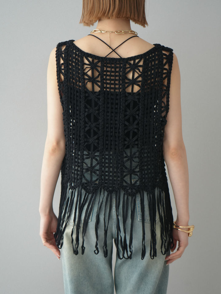 [予約]クロシェフリンジノースリーブトップス/ブラック