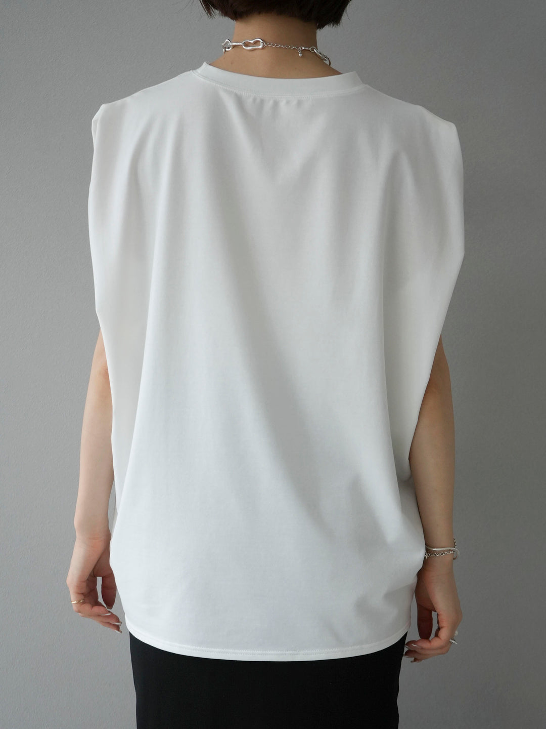 [Pre-order] Shoulder tuck T-shirt/Off-white