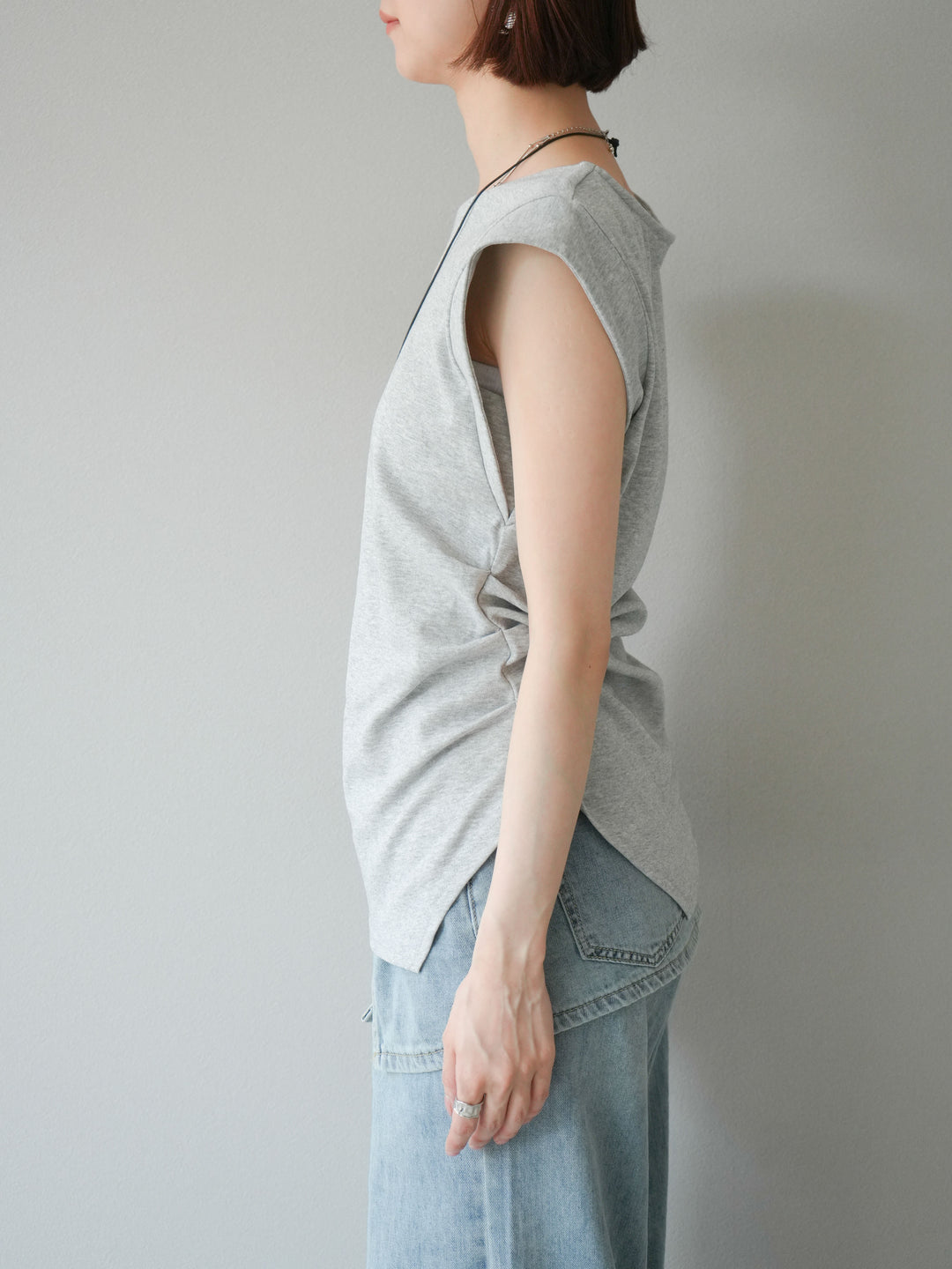 [予約]サイドギャザーTシャツ＆巾着レザーネックレスSET /グレー