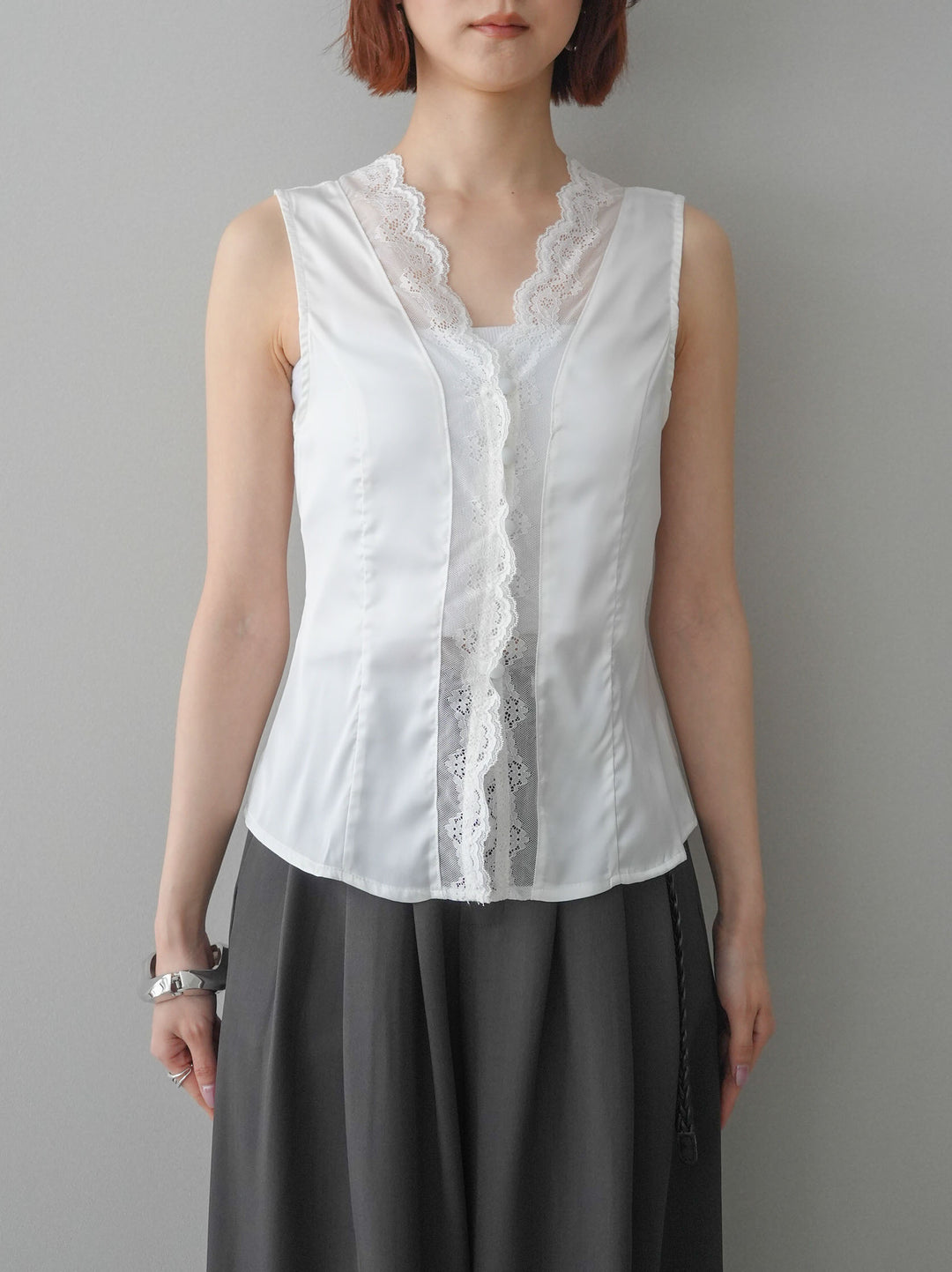 [予約]ノースリサテンレースキャミソール/white