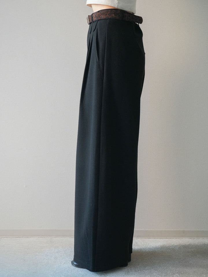 [予約]アニマル柄ベルト付きウールタッチワイドパンツ/black