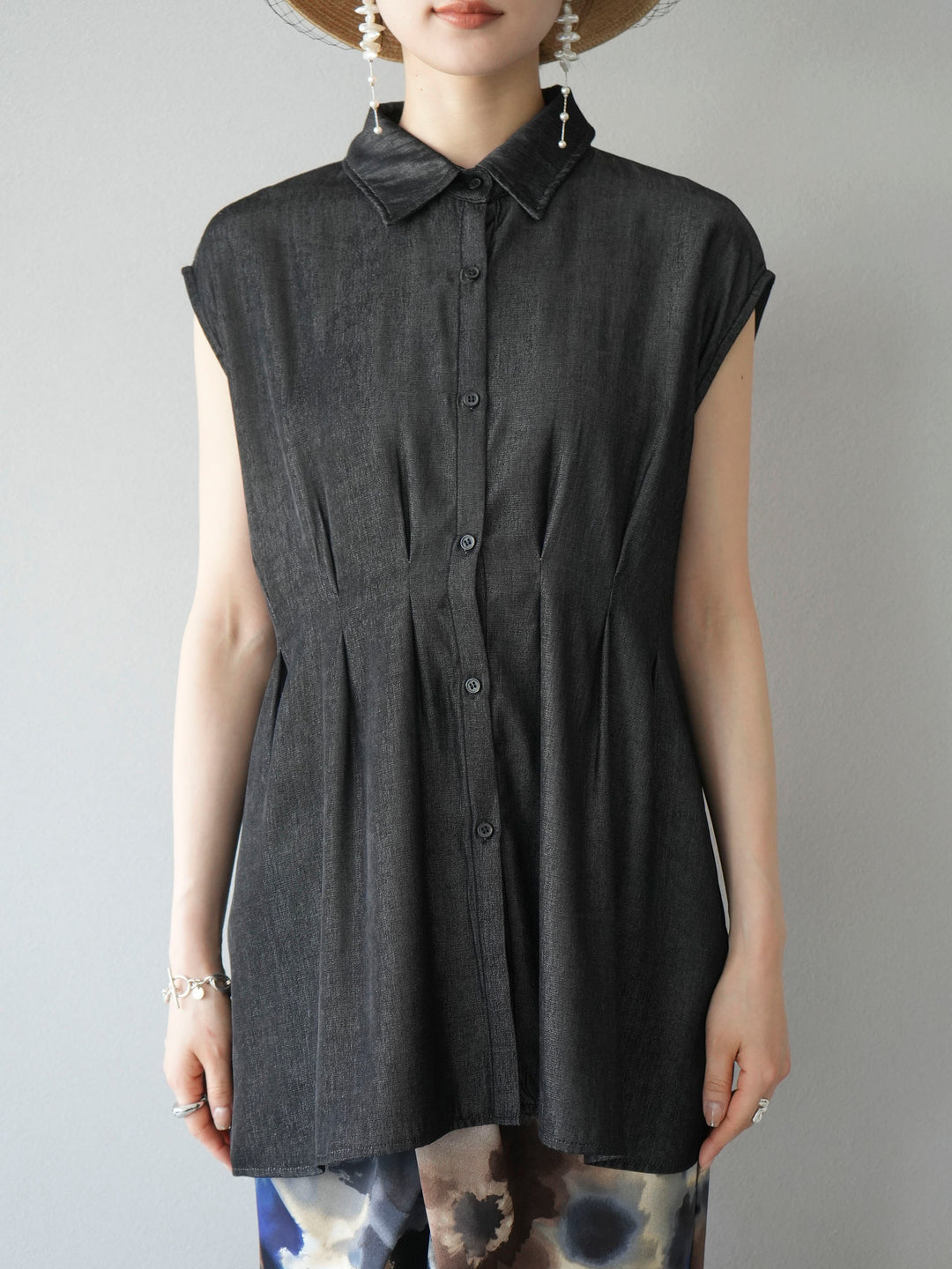 [Pre-order] Tencel denim waist tuck sleeveless blouse/black