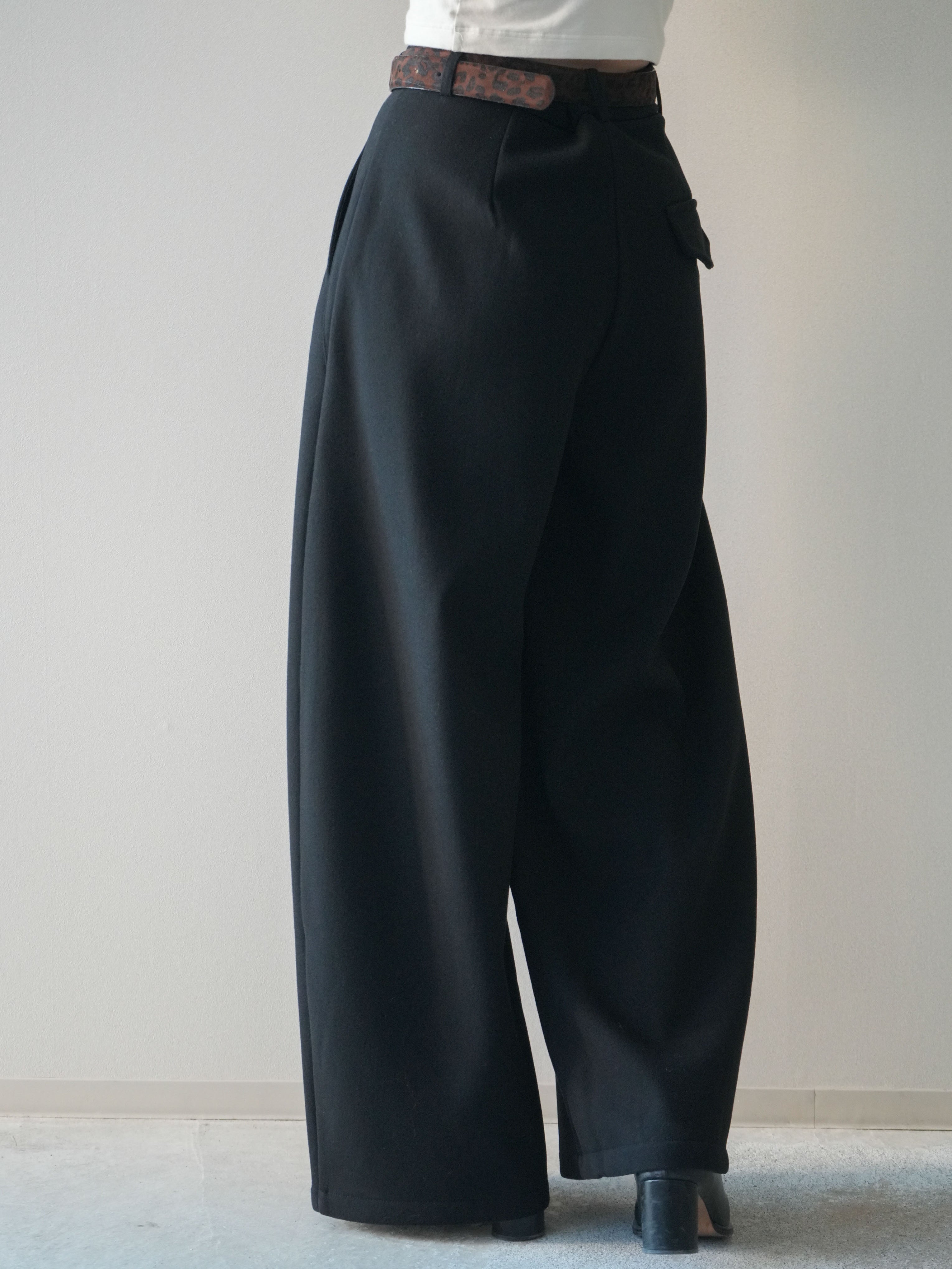 予約]アニマル柄ベルト付きウールタッチワイドパンツ/black – Lumier