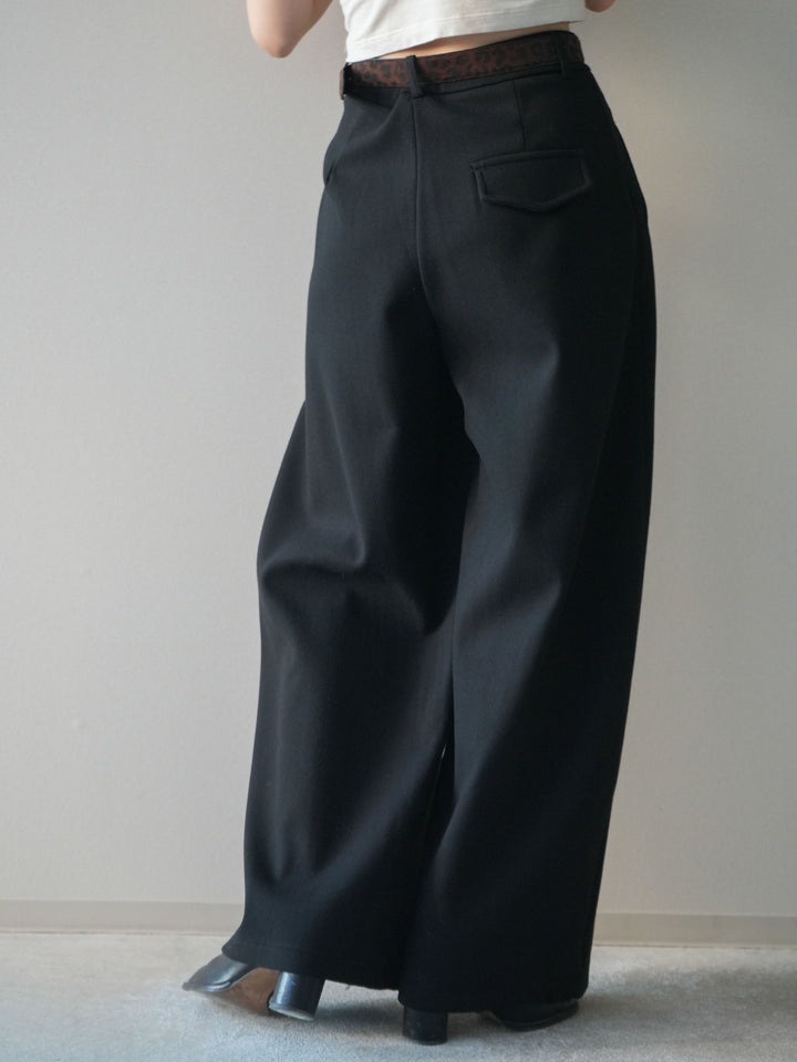 [予約]アニマル柄ベルト付きウールタッチワイドパンツ/black