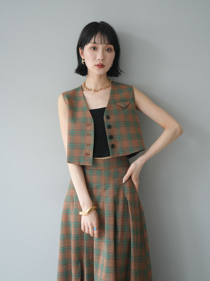 [SET]チェック柄ベスト＆フロントスリットタックスカートSET UP+カップ付テレコリブベアキャミソール(2set)