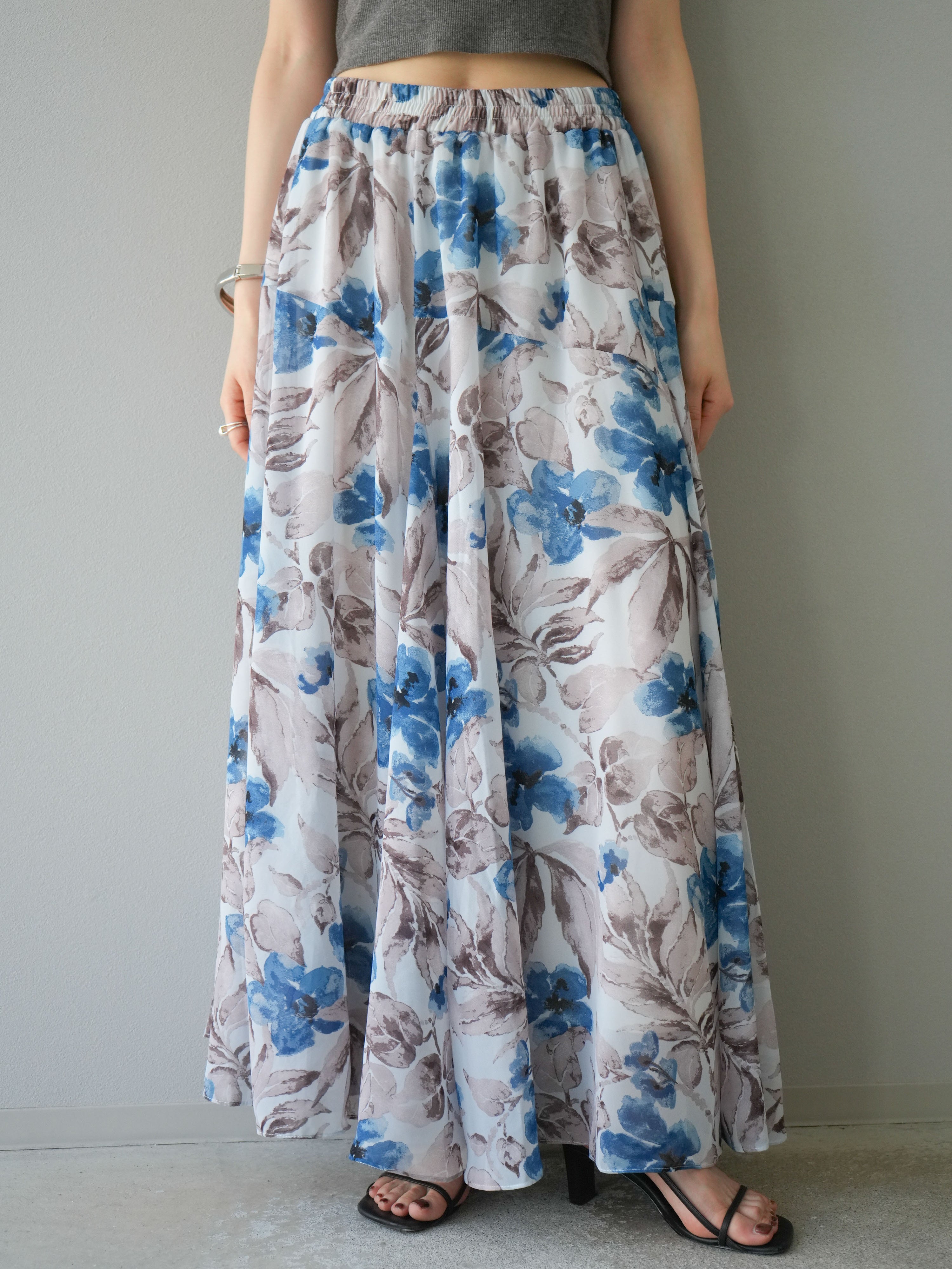 水色フラワープリントフレアスカート 予約]フラワープリントボリュームフレアスカート/ブルー – Lumier