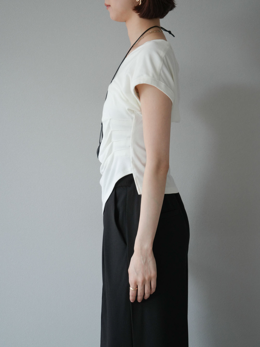 [予約]タックTシャツ＆レザーハートネックレスSET /ホワイト