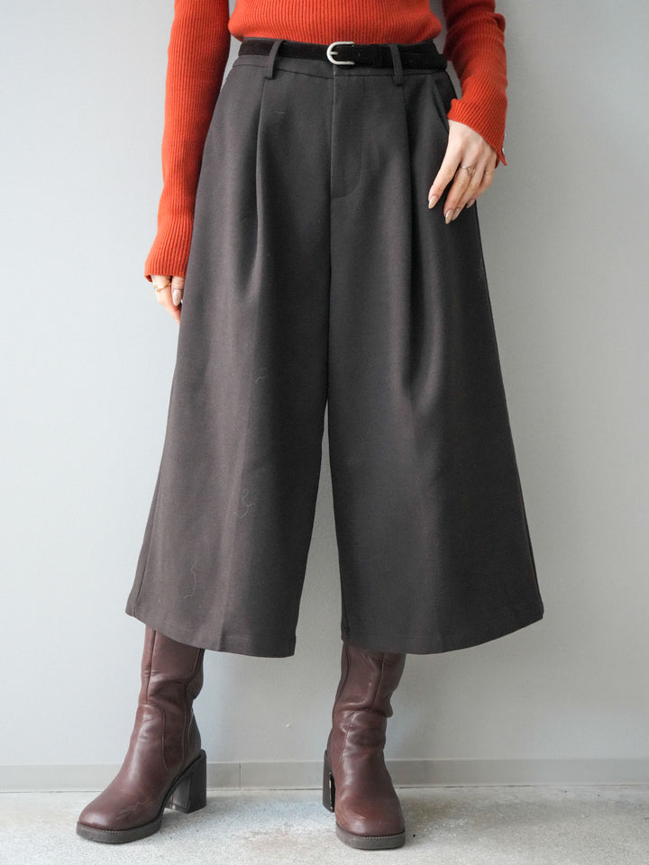 [予約]ベルト付ウールタッチミディアムパンツ/brown