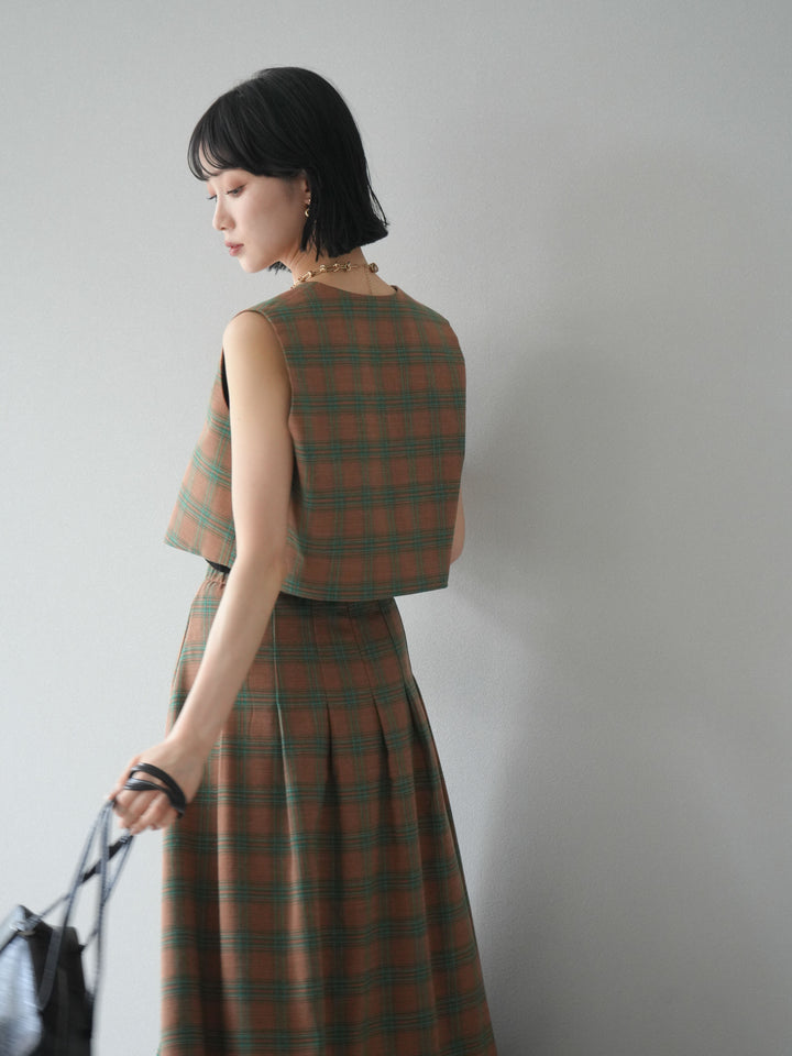 [SET]チェック柄ベスト＆フロントスリットタックスカートSET UP+カップ付テレコリブベアキャミソール(2set)